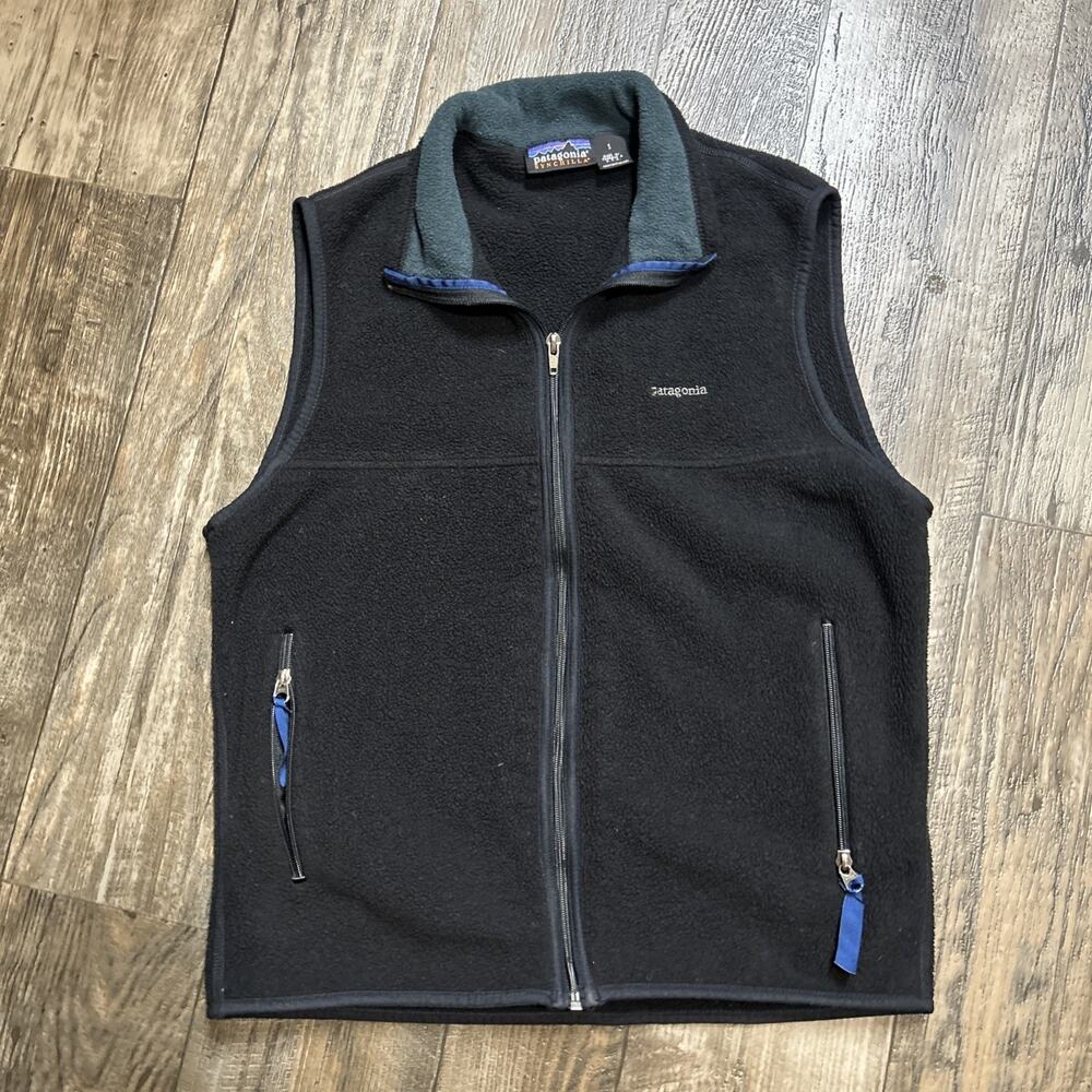 VTG PATAGONIA Size S Made in USA Mens Black Full Zip Fleece Vest 90s